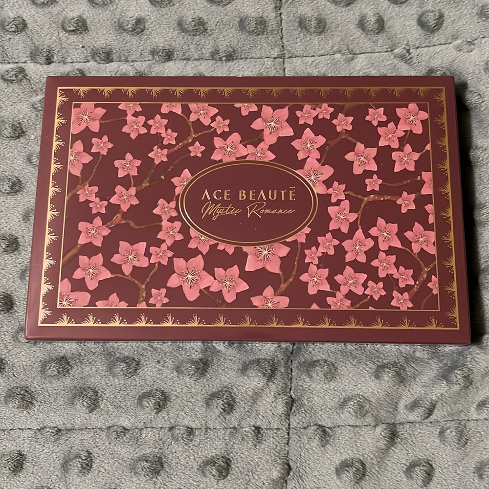 Mystic Romance Palette by Ace Beaute - Picture 3 of 4